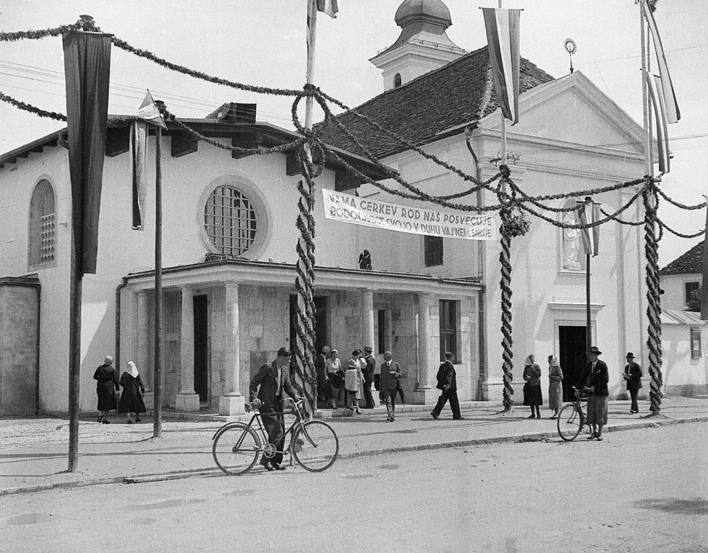 Cerkev sv. Cirila in Metoda ob posvetitvi, 1934